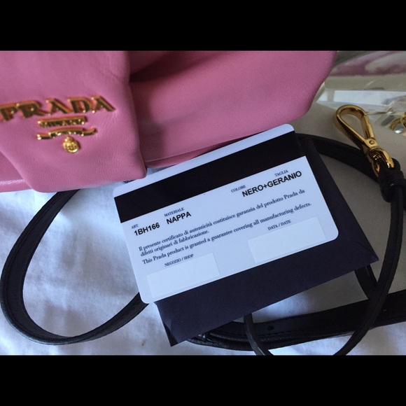 Prada bag - Picture 4 of 9